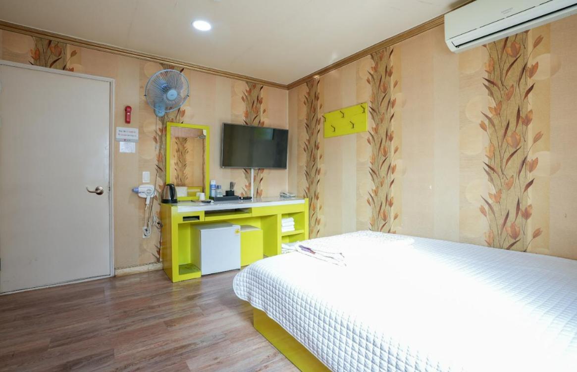 K Motel Daeyeon Ciudad Metropolitana de Busan Exterior foto